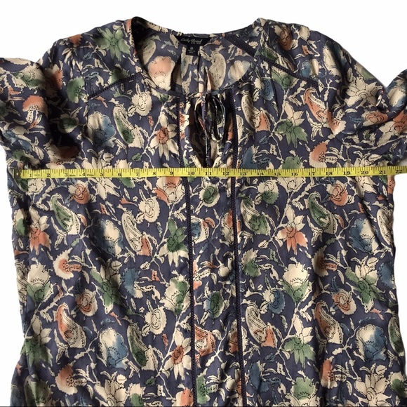LUCKY Brand Floral Top Blouse Blue M EUC - Picture 13 of 14
